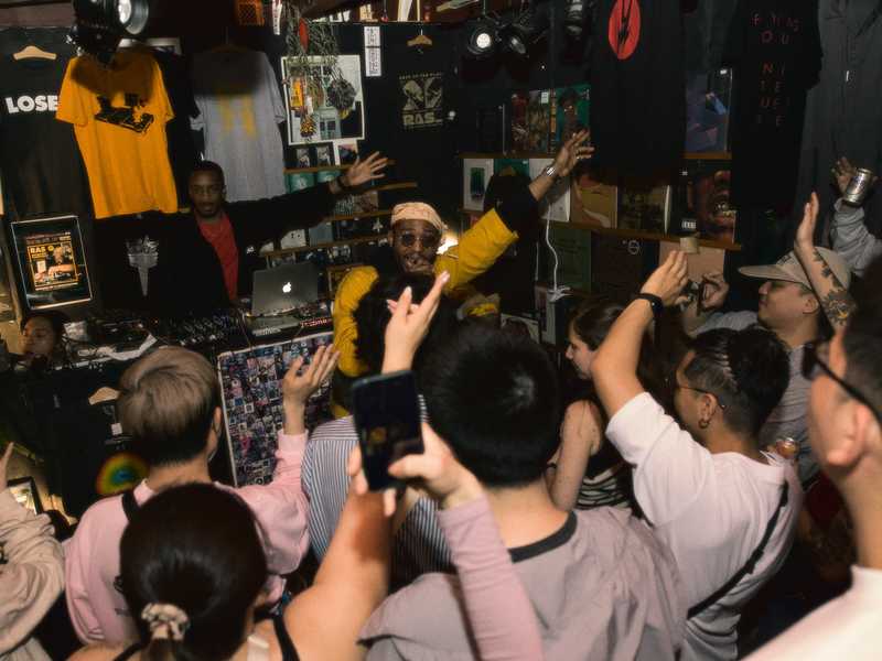 French Antonio performance LOSER store Osaka